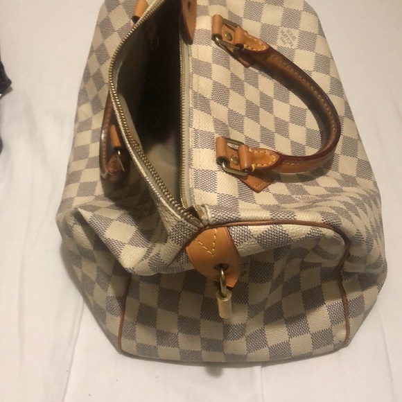 Use - Picture 3 of 3